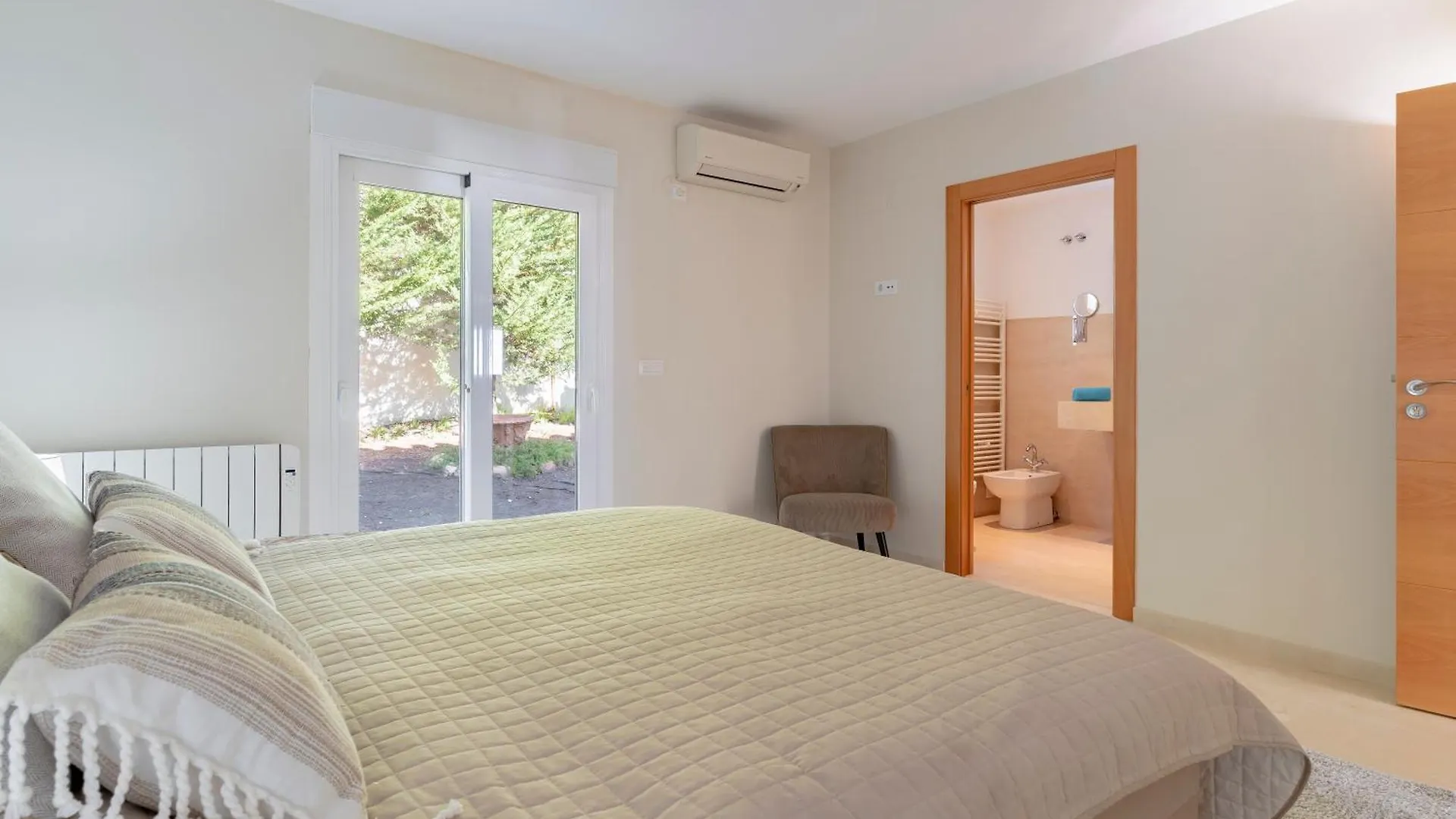 Apartment Villa Shangri-La, Sea View, Pool And Panoramic View Sotogrande Spain