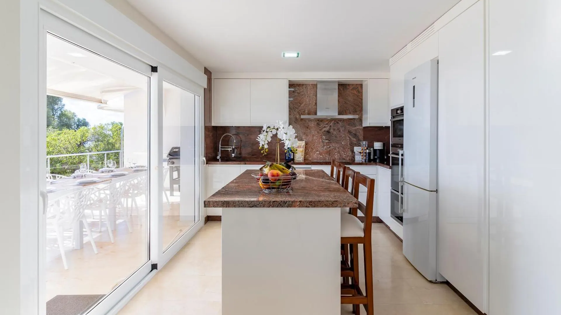 Villa Shangri-La, Sea View, Pool And Panoramic View Sotogrande Apartment
