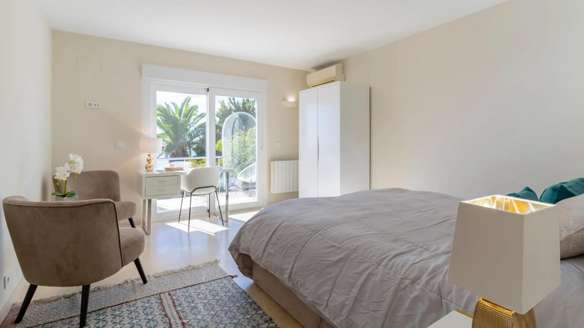 Villa Shangri-La, Sea View, Pool And Panoramic View Sotogrande