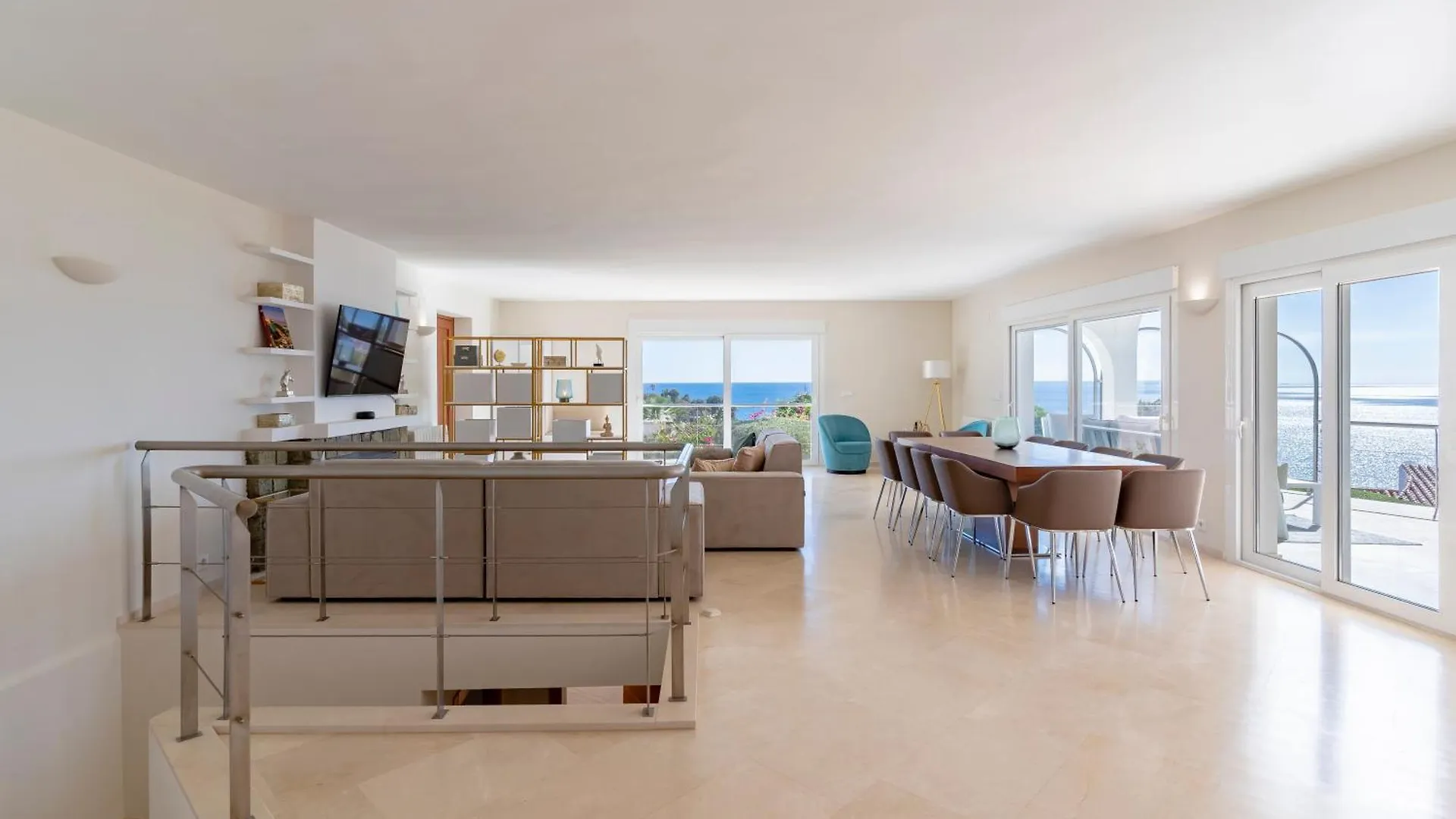 Apartment Villa Shangri-La, Sea View, Pool And Panoramic View Sotogrande Spain