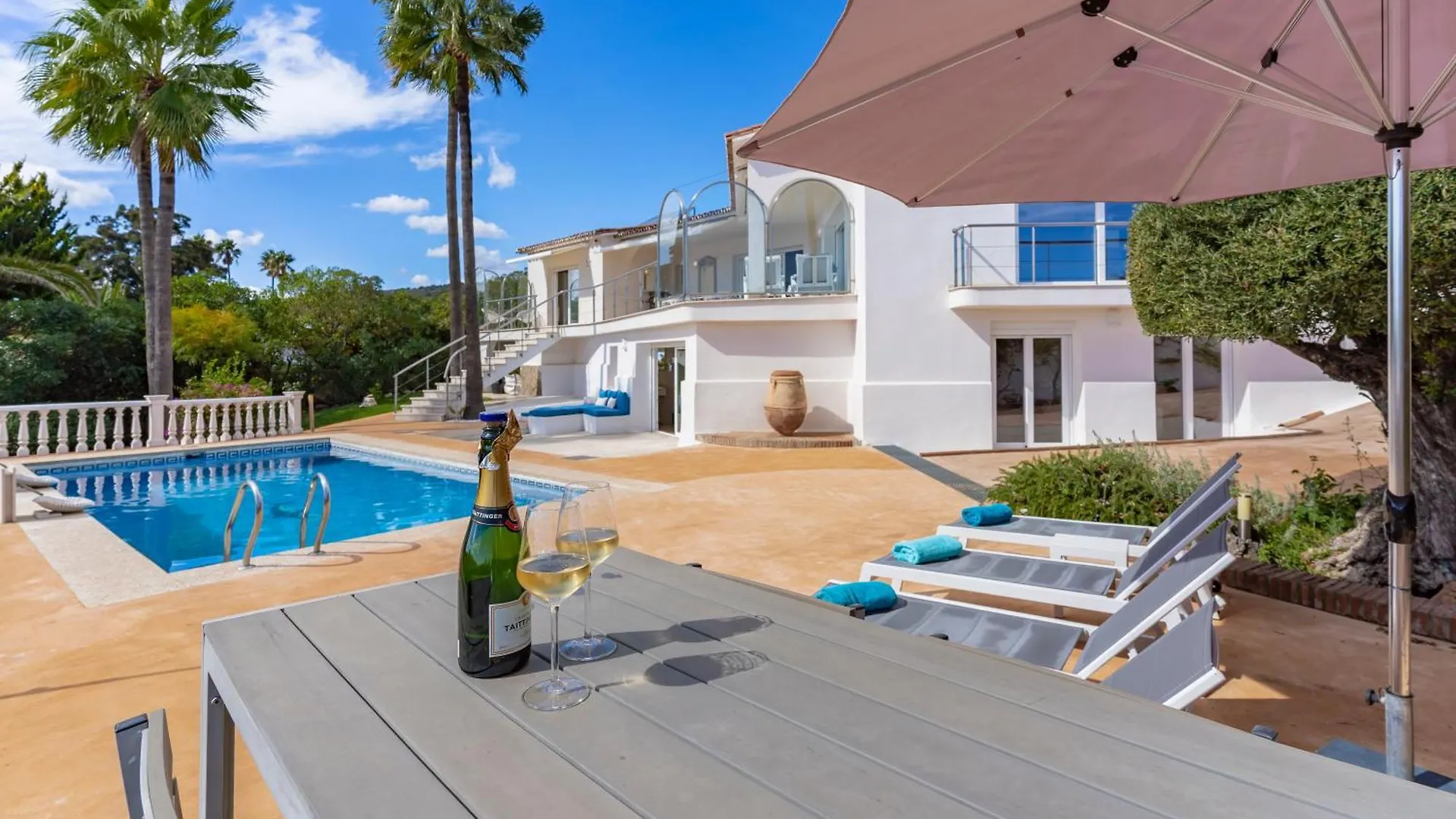Villa Shangri-La, Sea View, Pool And Panoramic View Sotogrande