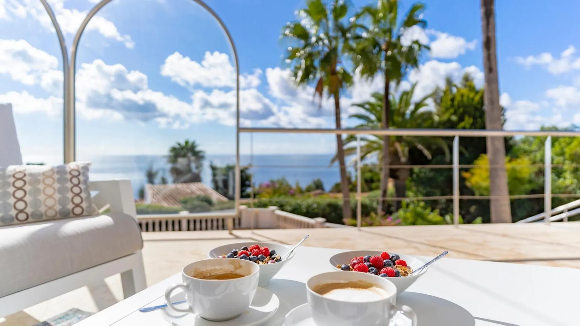 Villa Shangri-La, Sea View, Pool And Panoramic View Sotogrande